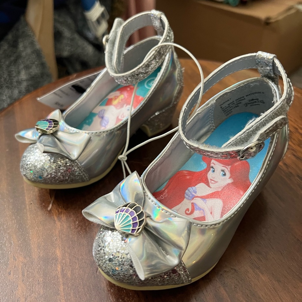 Chelsea baby sandals. Beautiful white rhinestones,color silvery and blue. Size 6